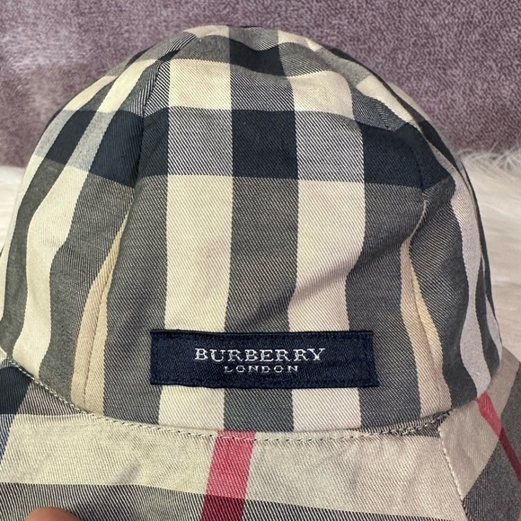 BURBERRY kids classic plaid reversible hat - Picture 3 of 7